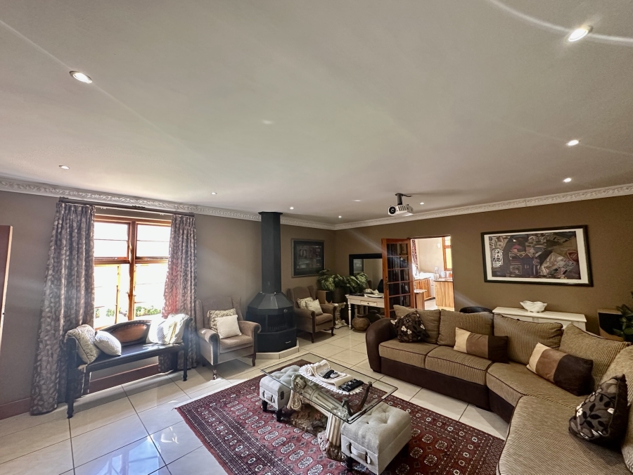 5 Bedroom Property for Sale in Mill Park Eastern Cape